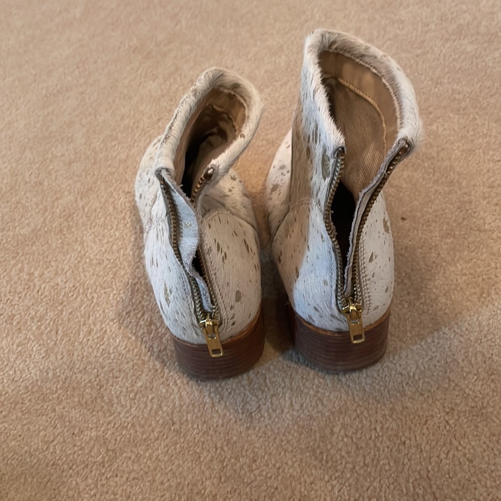 Coconuts by Matisse White Booties - Picture 4 of 4